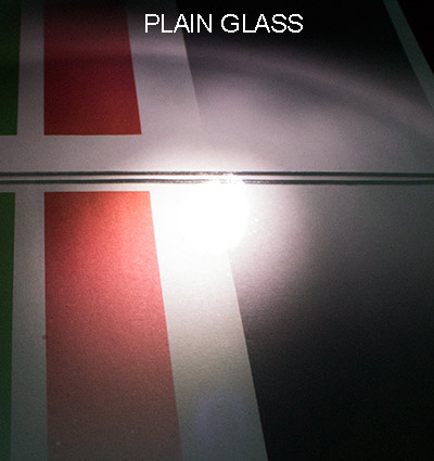 Plain glass direct reflection - the glass covers the bottom half
