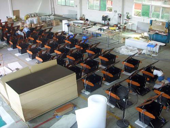 Video games being made at the Homepin factory