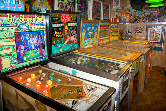 More pool games in this row of E-M machines
