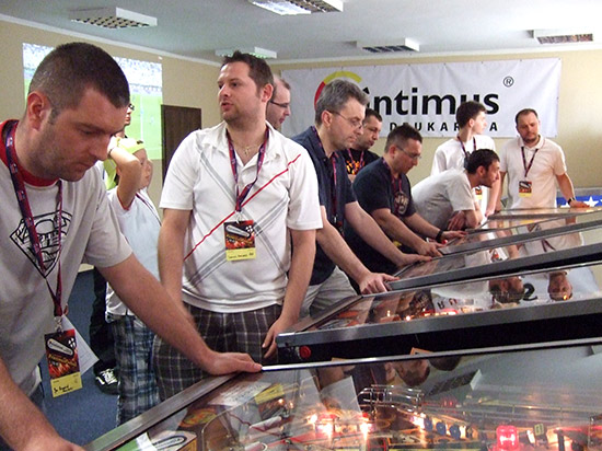 The first Printimus Pinball tournament - on the left is Armand Maculewicz who at the end of 2013 became new champion of Poland