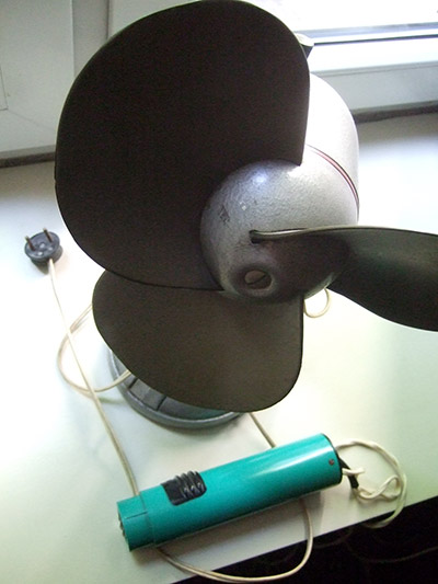 Łukasz's Soviet desk fan and hair dryer