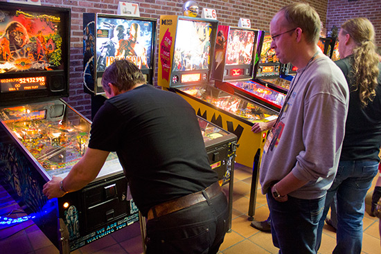 Ad and Albert of the Dutch Pinball Team play Congo