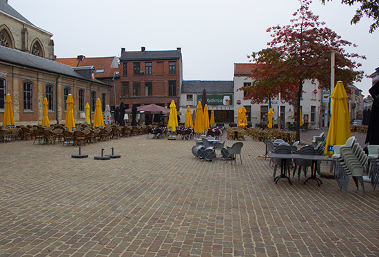 Apostelplein, the square in front of the nightclub