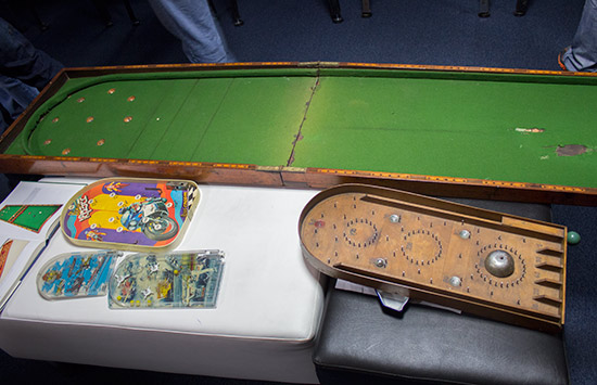 Bagatelle, early pinball and toy pinballs