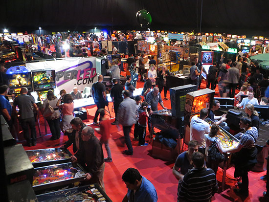 The majority of machines were around the outside with vendors and more machines in the centre