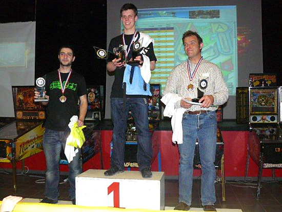 The podium with the three best French players of 2010; Ali Sadr Zadeh (2nd), David Grémillet (1st) and Frédéric Vilbert (3rd)