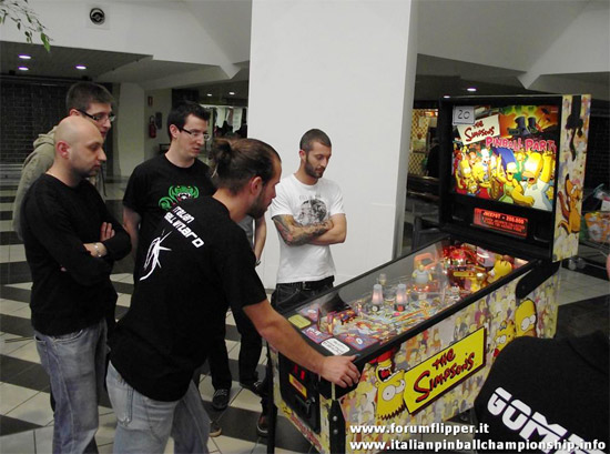 Nicola Pierobon playing the second game of the semifinal against Acciari on The Simpsons Pinball Party