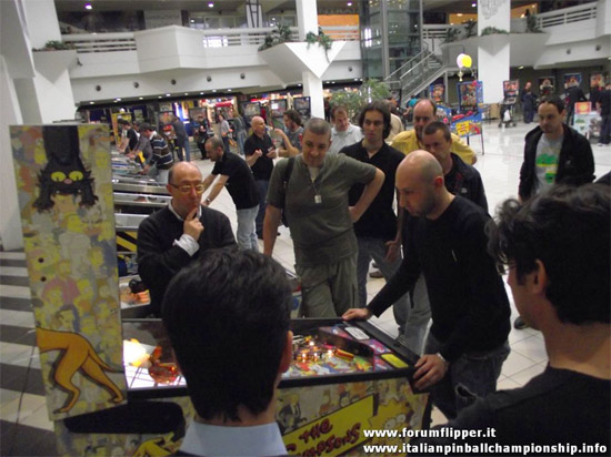 Daniele Acciari playing the second game of the semi-final against Pierobon on The Simpsons Pinball Party