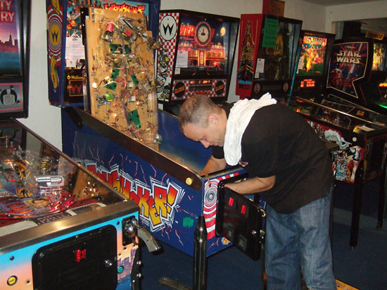 Andy Netherwood of Pinball Mania doing what he does best