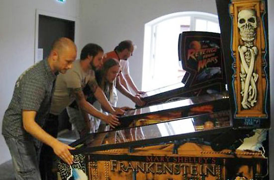Fredrik Malmqvist wins the One Handed Competition on Frankenstein
