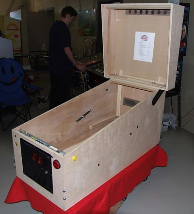 New pinball cabinet from Let's Play Pinball